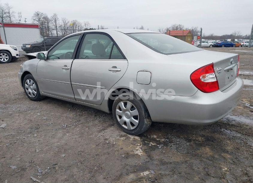Photo 3 of 2002 Toyota Camry LE (VIN 4T1BE32K42U637345)