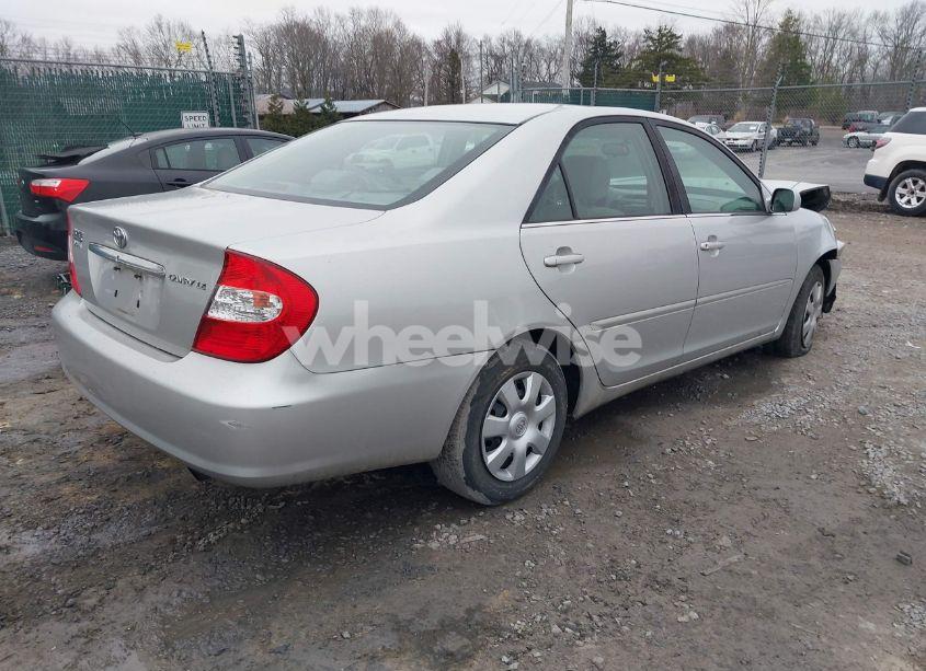 Photo 4 of 2002 Toyota Camry LE (VIN 4T1BE32K42U637345)