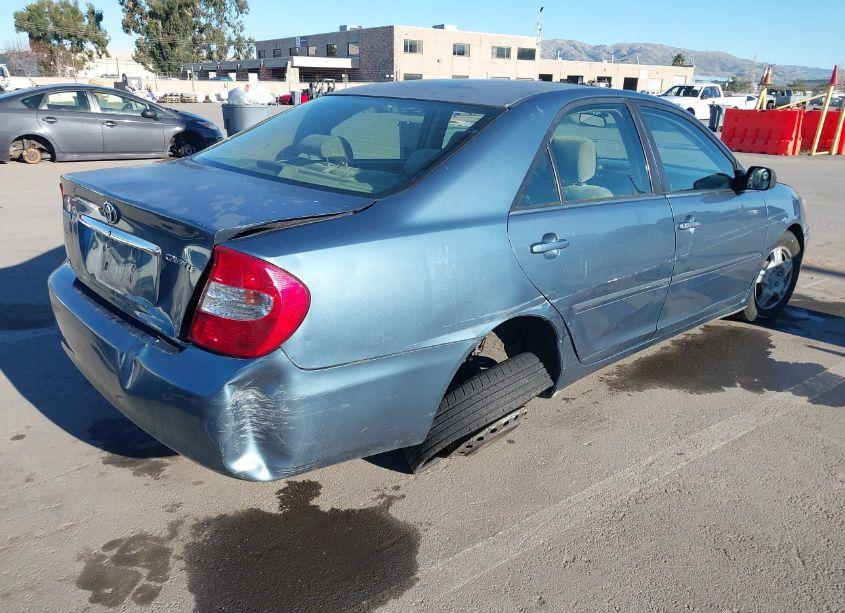 Photo 4 of 2002 Toyota Camry LE (VIN 4T1BE32K42U640407)