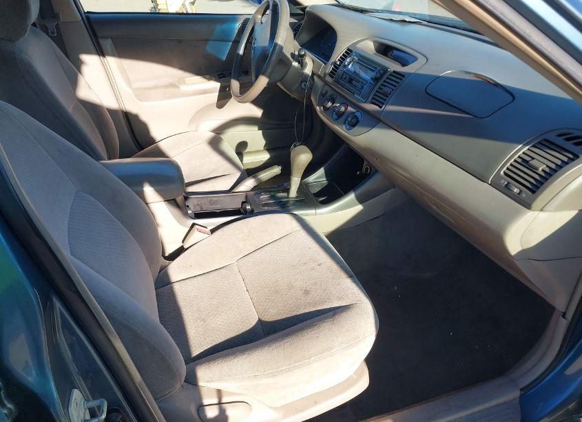 Photo 5 of 2002 Toyota Camry LE (VIN 4T1BE32K42U640407)
