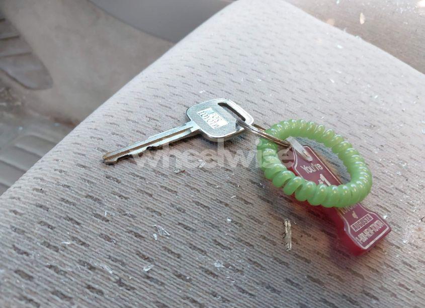 Photo 11 of 2003 Toyota Camry LE (VIN 4T1BE32K43U119611)