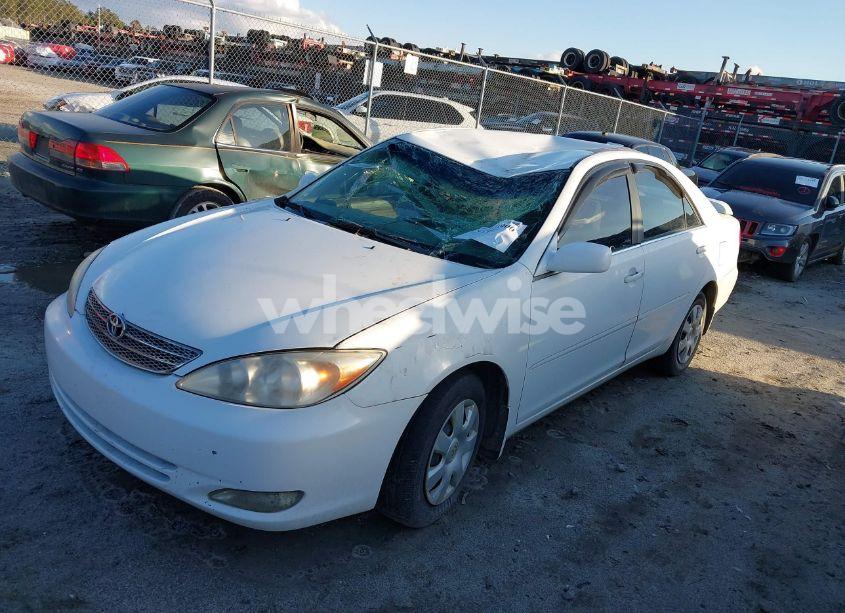 Photo 2 of 2003 Toyota Camry LE (VIN 4T1BE32K43U119611)