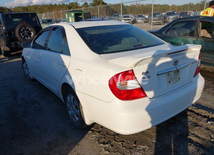 Photo 3 of 2003 Toyota Camry LE (VIN 4T1BE32K43U119611)