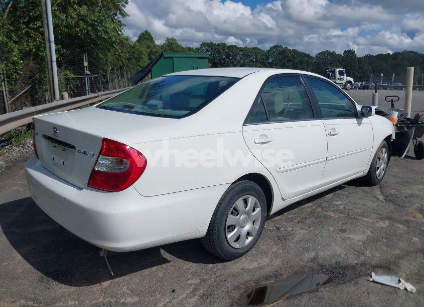 Photo 4 of 2003 Toyota Camry LE (VIN 4T1BE32K43U123125)