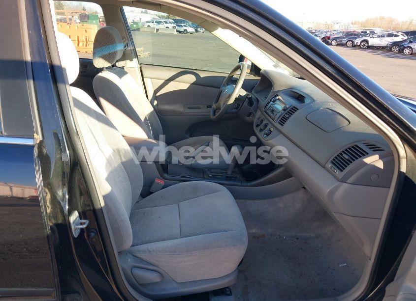 Photo 5 of 2003 Toyota Camry LE (VIN 4T1BE32K43U146789)