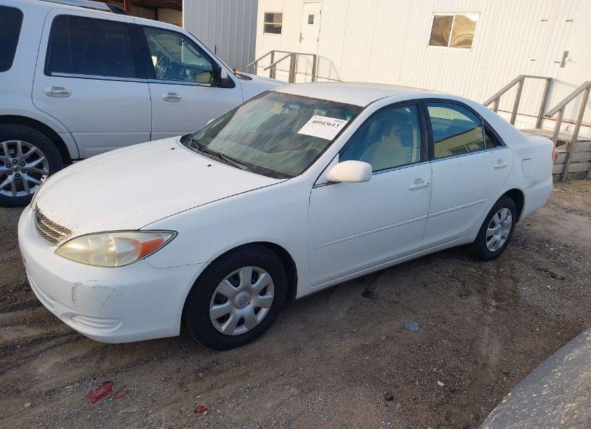 Photo 2 of 2003 Toyota Camry LE (VIN 4T1BE32K43U164046)