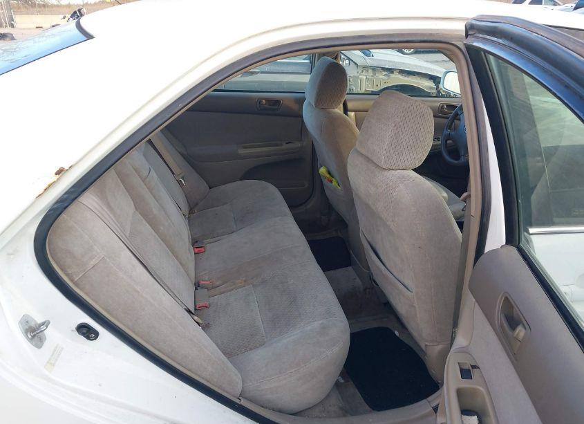 Photo 8 of 2003 Toyota Camry LE (VIN 4T1BE32K43U164046)