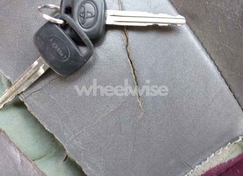 Photo 11 of 2003 Toyota Camry LE (VIN 4T1BE32K43U189366)