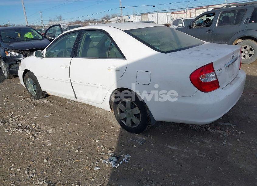 Photo 3 of 2003 Toyota Camry LE (VIN 4T1BE32K43U189366)