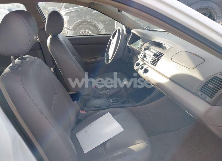 Photo 5 of 2003 Toyota Camry LE (VIN 4T1BE32K43U189366)