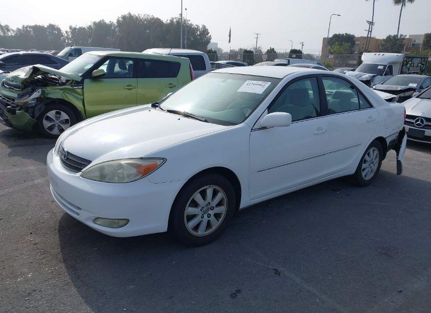 Photo 2 of 2003 Toyota Camry XLE (VIN 4T1BE32K43U193000)