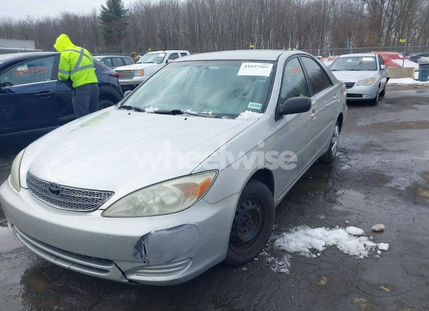 Photo 2 of 2003 Toyota Camry LE (VIN 4T1BE32K43U206957)