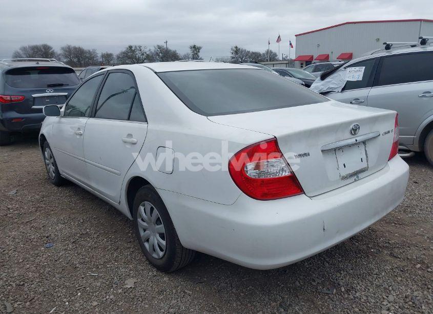 Photo 3 of 2003 Toyota Camry LE (VIN 4T1BE32K43U212449)