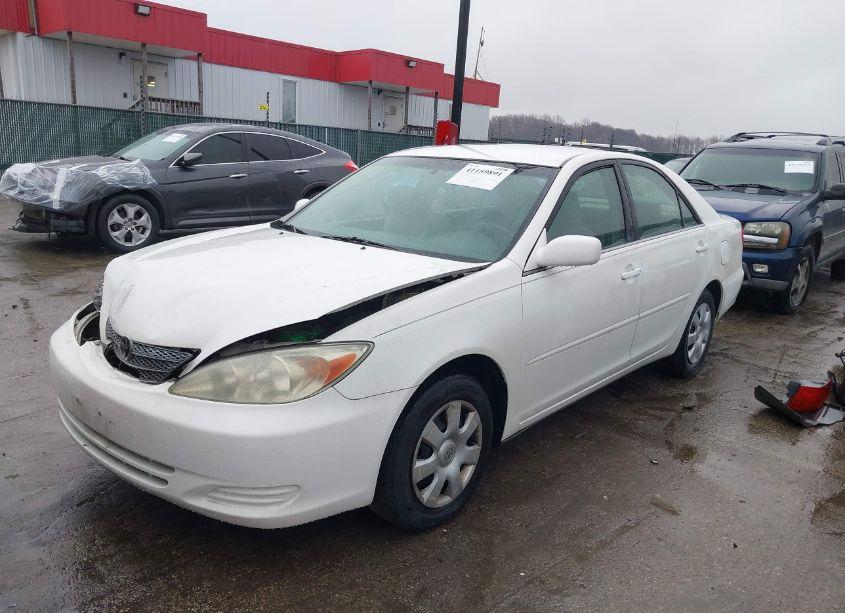 Photo 2 of 2003 Toyota Camry LE (VIN 4T1BE32K43U231941)