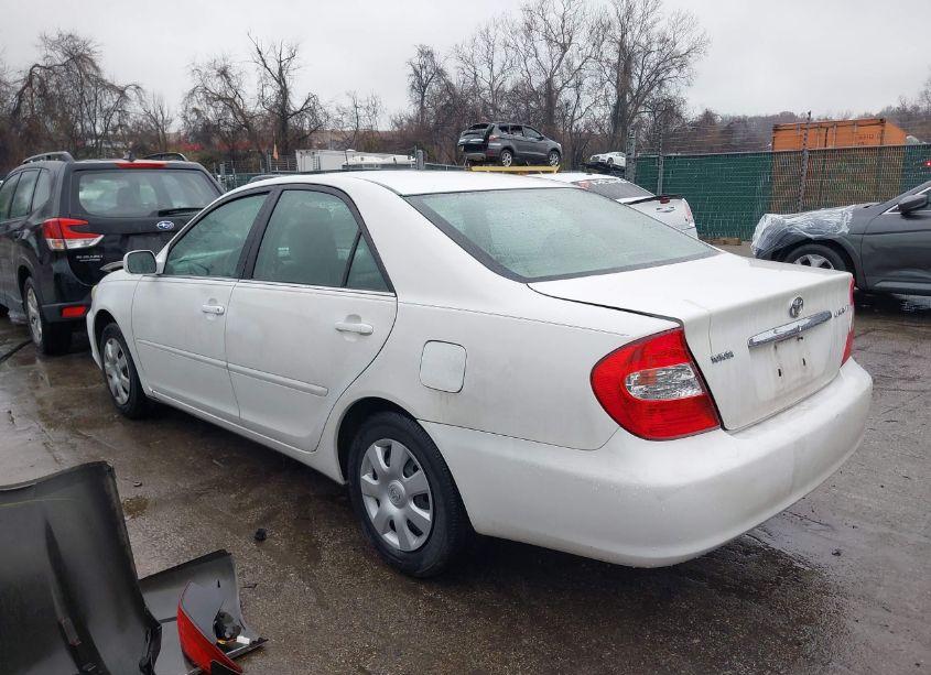 Photo 3 of 2003 Toyota Camry LE (VIN 4T1BE32K43U231941)