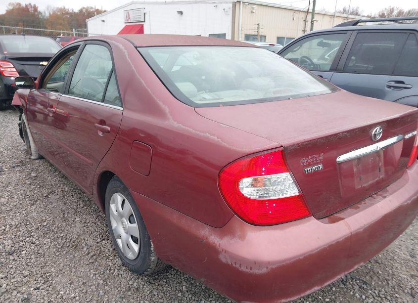 Photo 3 of 2003 Toyota Camry LE (VIN 4T1BE32K43U240333)
