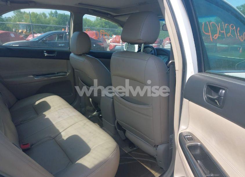 Photo 8 of 2003 Toyota Camry SE (VIN 4T1BE32K43U241322)