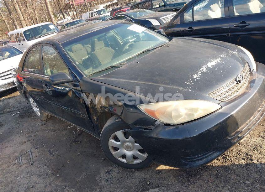 2003 Toyota Camry LE (VIN 4T1BE32K43U259545) main photo
