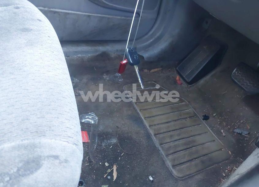 Photo 11 of 2003 Toyota Camry LE (VIN 4T1BE32K43U259545)