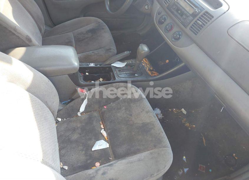 Photo 5 of 2003 Toyota Camry LE (VIN 4T1BE32K43U259545)