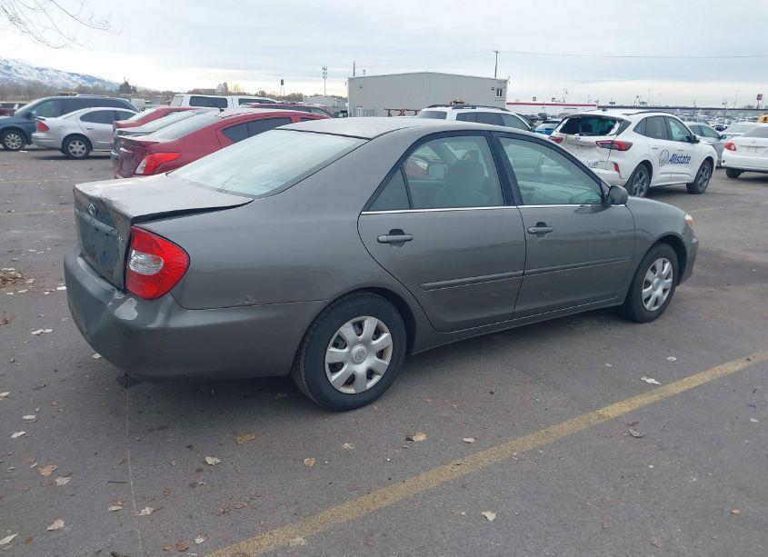 Photo 4 of 2003 Toyota Camry LE (VIN 4T1BE32K43U712465)