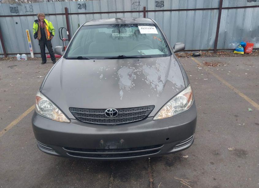 Photo 6 of 2003 Toyota Camry LE (VIN 4T1BE32K43U712465)