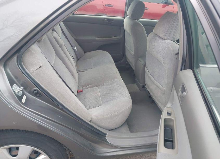 Photo 8 of 2003 Toyota Camry LE (VIN 4T1BE32K43U712465)