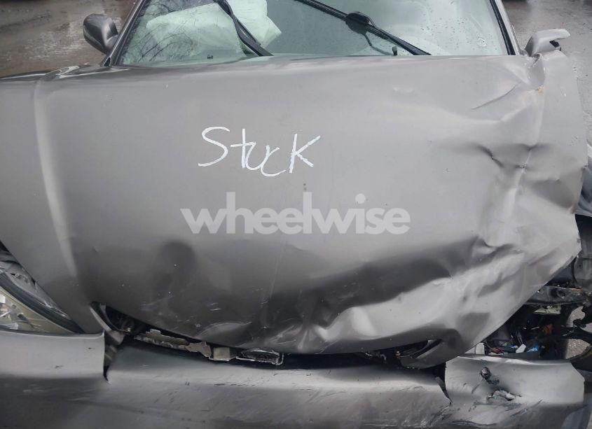 Photo 10 of 2003 Toyota Camry LE (VIN 4T1BE32K43U718833)