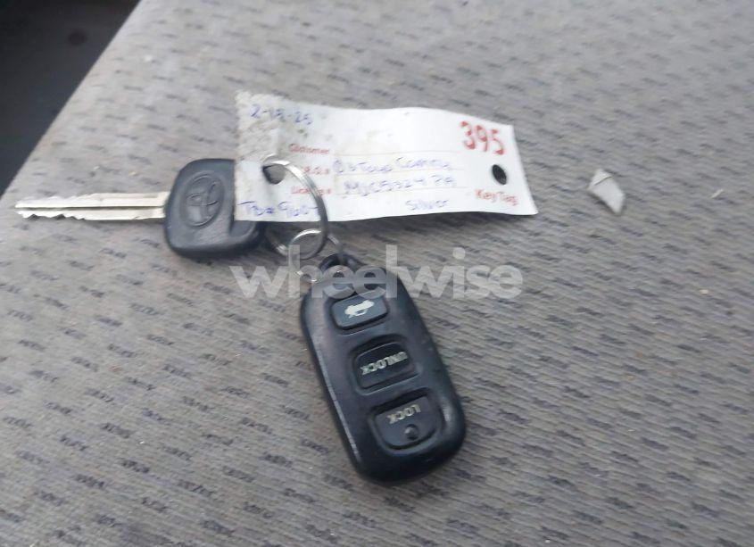 Photo 11 of 2003 Toyota Camry LE (VIN 4T1BE32K43U718833)