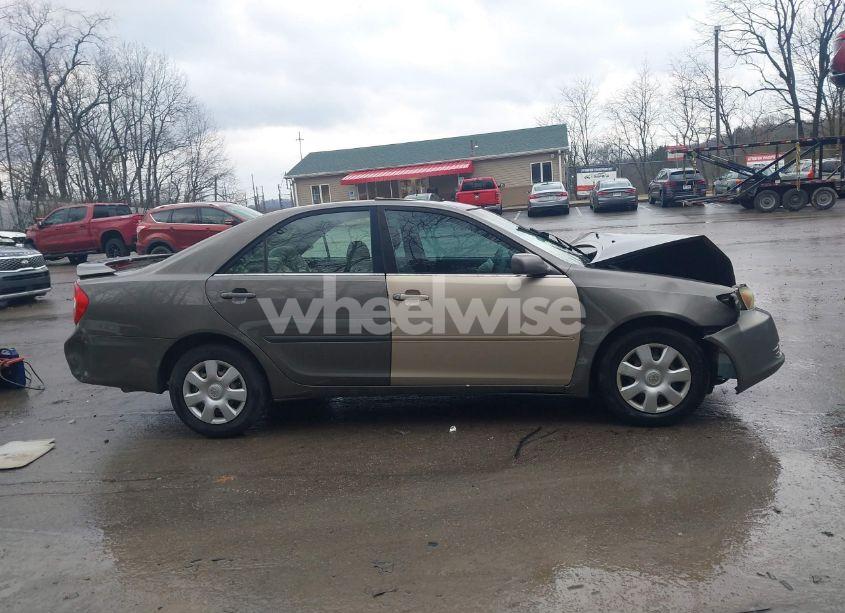 Photo 13 of 2003 Toyota Camry LE (VIN 4T1BE32K43U718833)