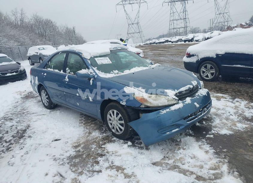 2003 Toyota Camry LE (VIN 4T1BE32K43U756059) main photo
