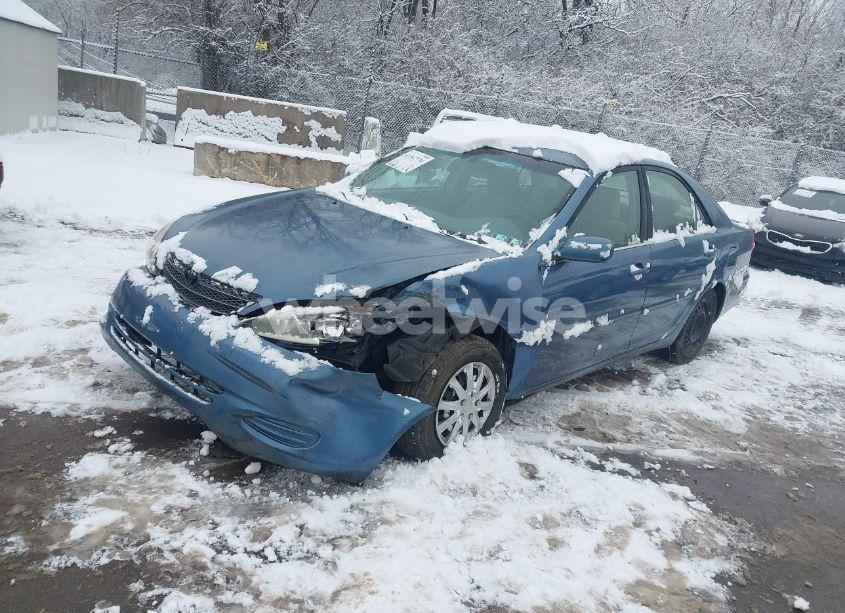 Photo 2 of 2003 Toyota Camry LE (VIN 4T1BE32K43U756059)