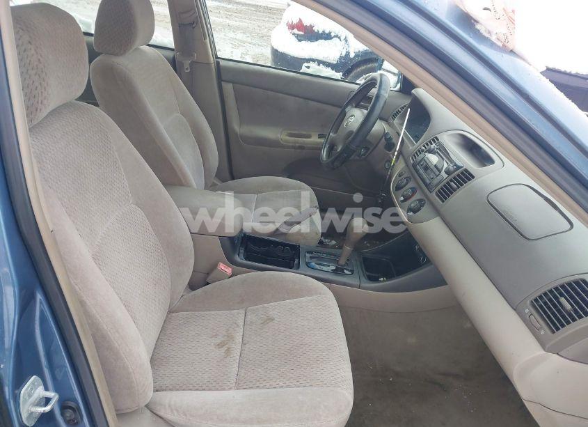 Photo 5 of 2003 Toyota Camry LE (VIN 4T1BE32K43U756059)