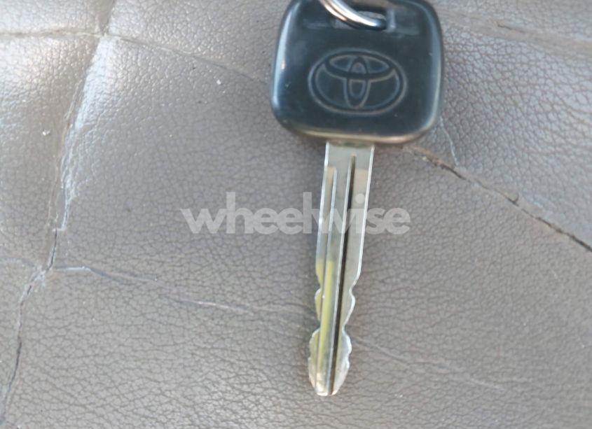 Photo 11 of 2003 Toyota Camry LE (VIN 4T1BE32K43U768759)