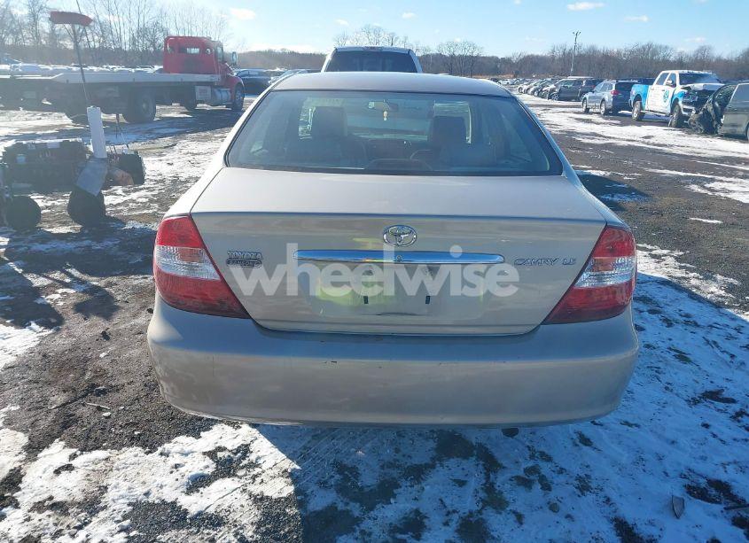 Photo 16 of 2003 Toyota Camry LE (VIN 4T1BE32K43U768759)