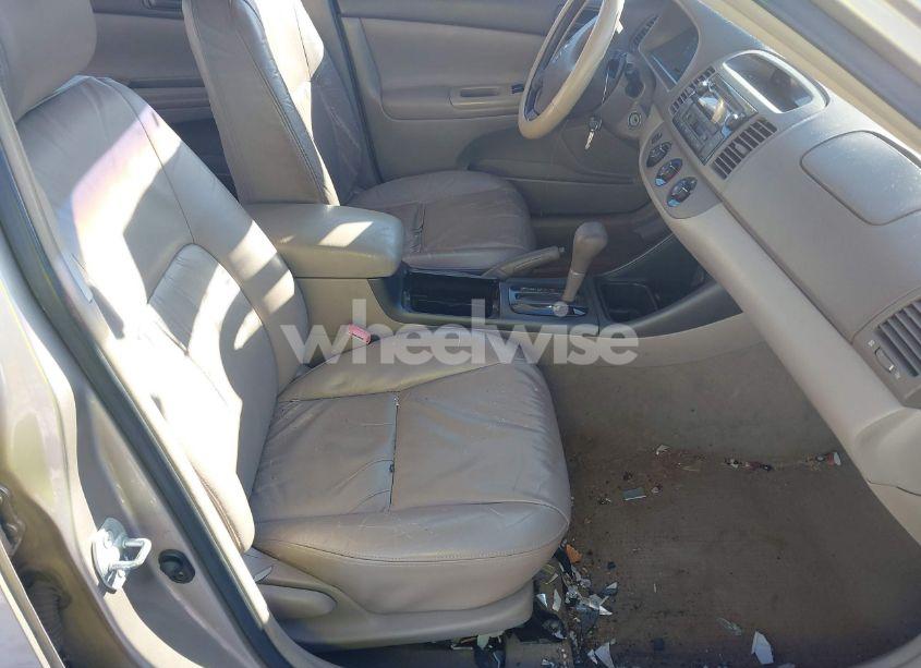 Photo 5 of 2003 Toyota Camry LE (VIN 4T1BE32K43U768759)