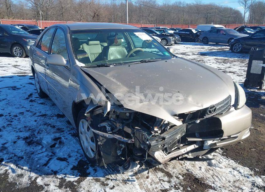 Photo 6 of 2003 Toyota Camry LE (VIN 4T1BE32K43U768759)