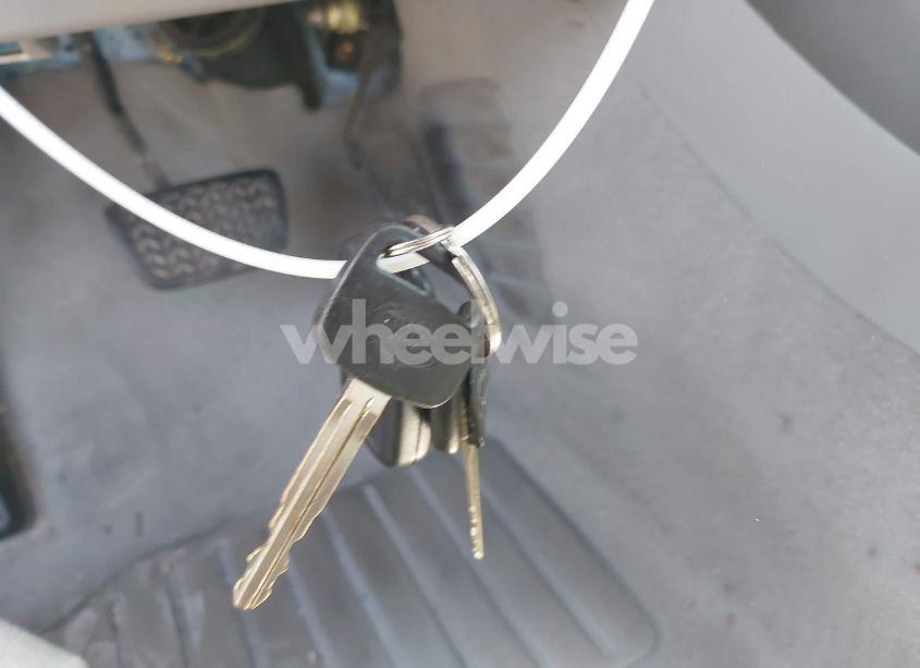 Photo 11 of 2003 Toyota Camry LE (VIN 4T1BE32K43U787019)