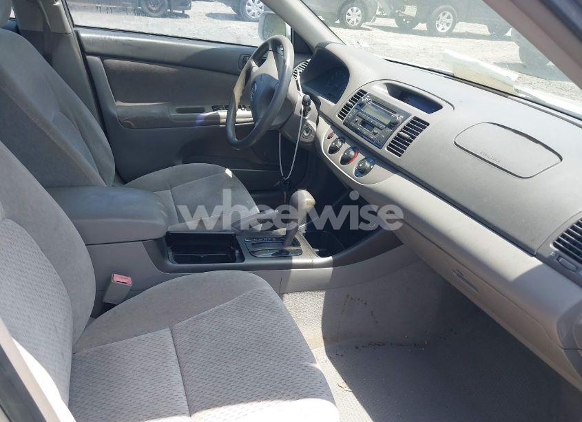 Photo 5 of 2003 Toyota Camry LE (VIN 4T1BE32K43U787019)