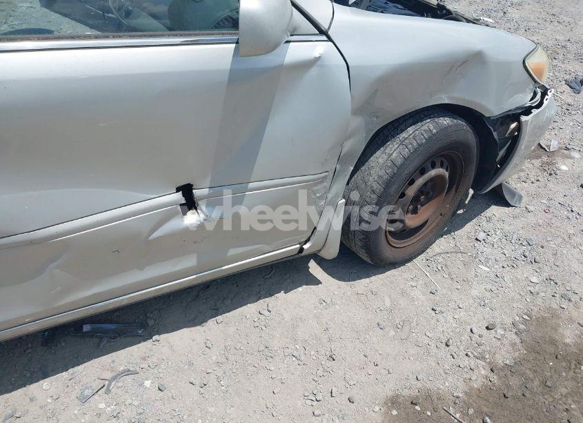 Photo 6 of 2003 Toyota Camry LE (VIN 4T1BE32K43U787019)