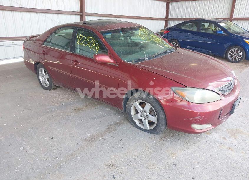 2004 Toyota Camry SE (VIN 4T1BE32K44U263287) main photo