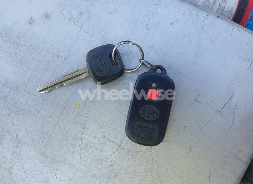 Photo 11 of 2004 Toyota Camry SE (VIN 4T1BE32K44U263287)