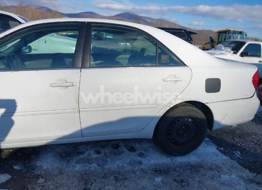 Photo 12 of 2004 Toyota Camry LE (VIN 4T1BE32K44U281224)