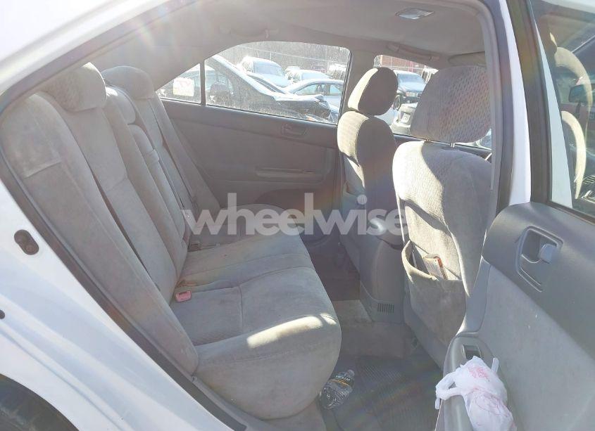 Photo 8 of 2004 Toyota Camry LE (VIN 4T1BE32K44U281224)