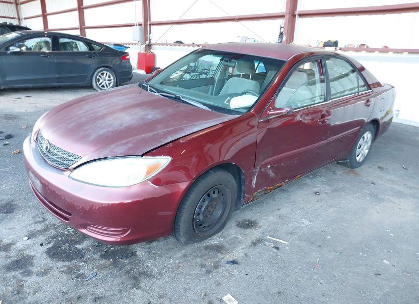 Photo 2 of 2004 Toyota Camry LE (VIN 4T1BE32K44U313556)