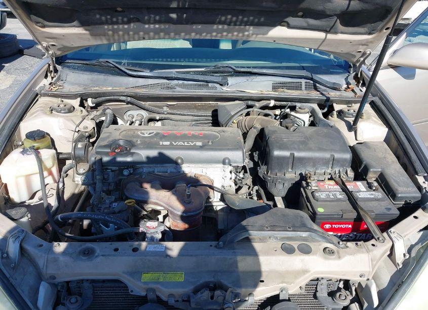 Photo 10 of 2004 Toyota Camry LE (VIN 4T1BE32K44U324041)