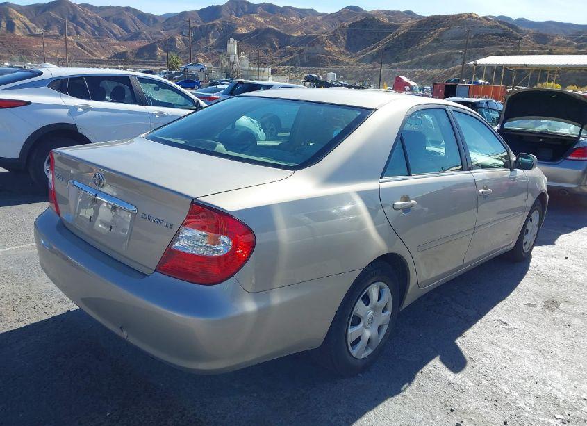 Photo 4 of 2004 Toyota Camry LE (VIN 4T1BE32K44U324041)