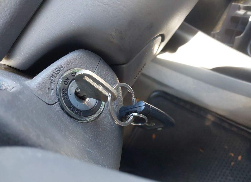 Photo 11 of 2004 Toyota Camry LE (VIN 4T1BE32K44U327778)