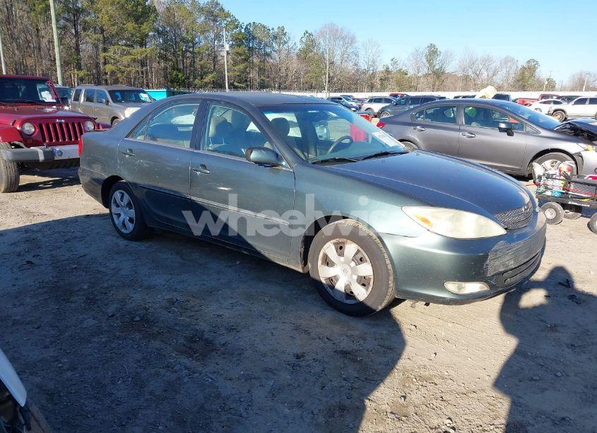 2004 Toyota Camry XLE (VIN 4T1BE32K44U338571) main photo