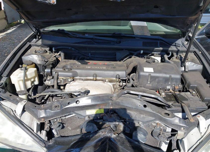 Photo 10 of 2004 Toyota Camry LE (VIN 4T1BE32K44U371117)